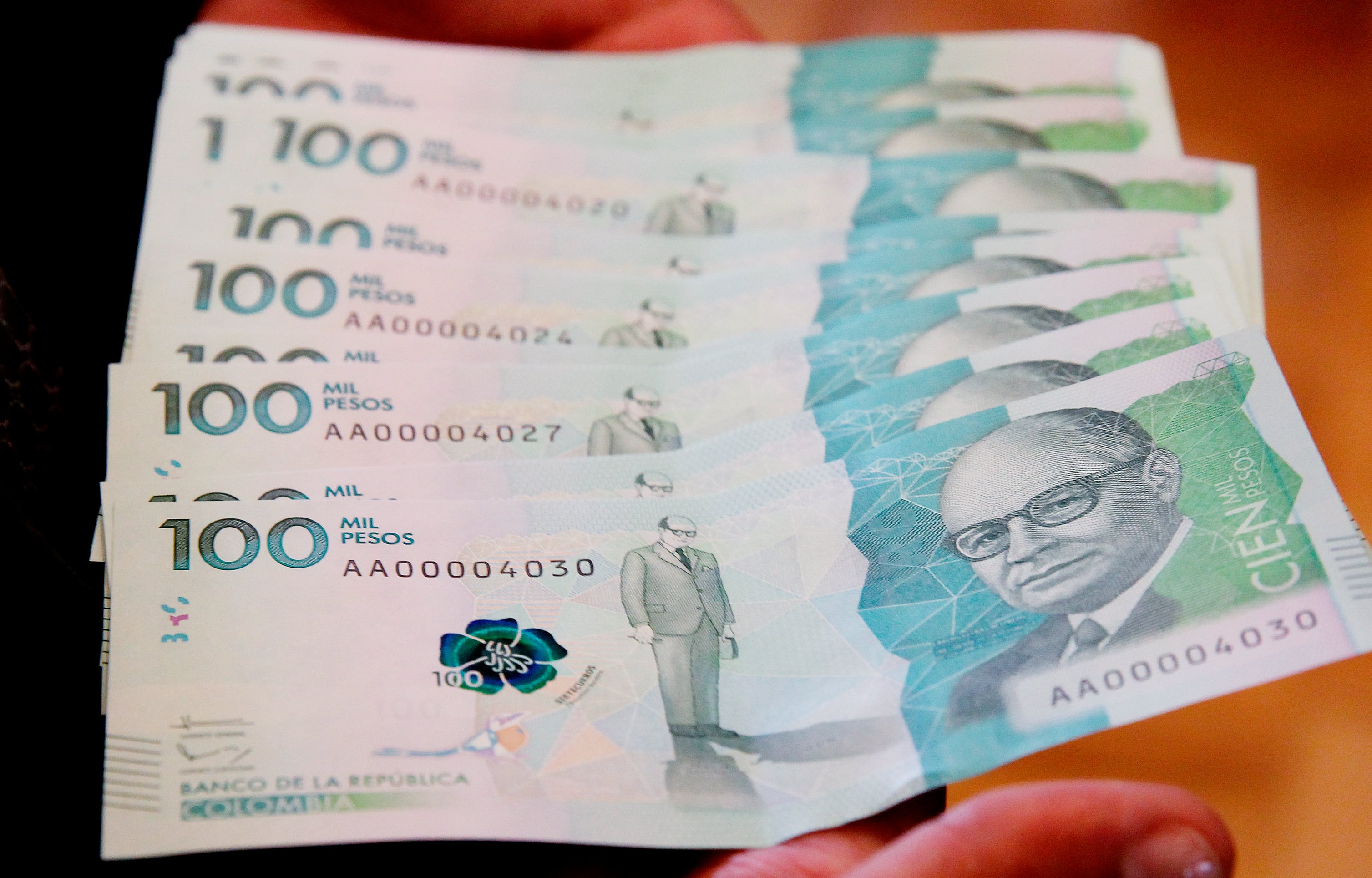 El Presupuesto General de la Nación de 2027 está desfinanciado en $30 billones y por eso el Gobierno nacional no puede darse el lujo de dejar de recaudar dinero - crédito Leonardo Muñoz/EFE/EPA