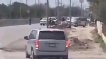 Los indignantes retenes del narco