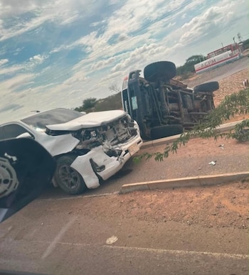 Simón Figueroa permanece bajo observación médica tras resultar herido en un accidente de tránsito en la entrada a Uribia, La Guajira - crédito @portallaverdad_/ X