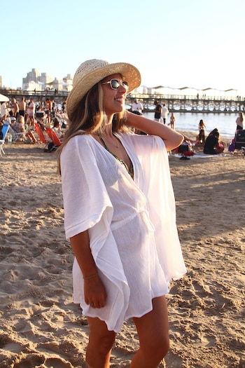 El sombrero cowboy se integra