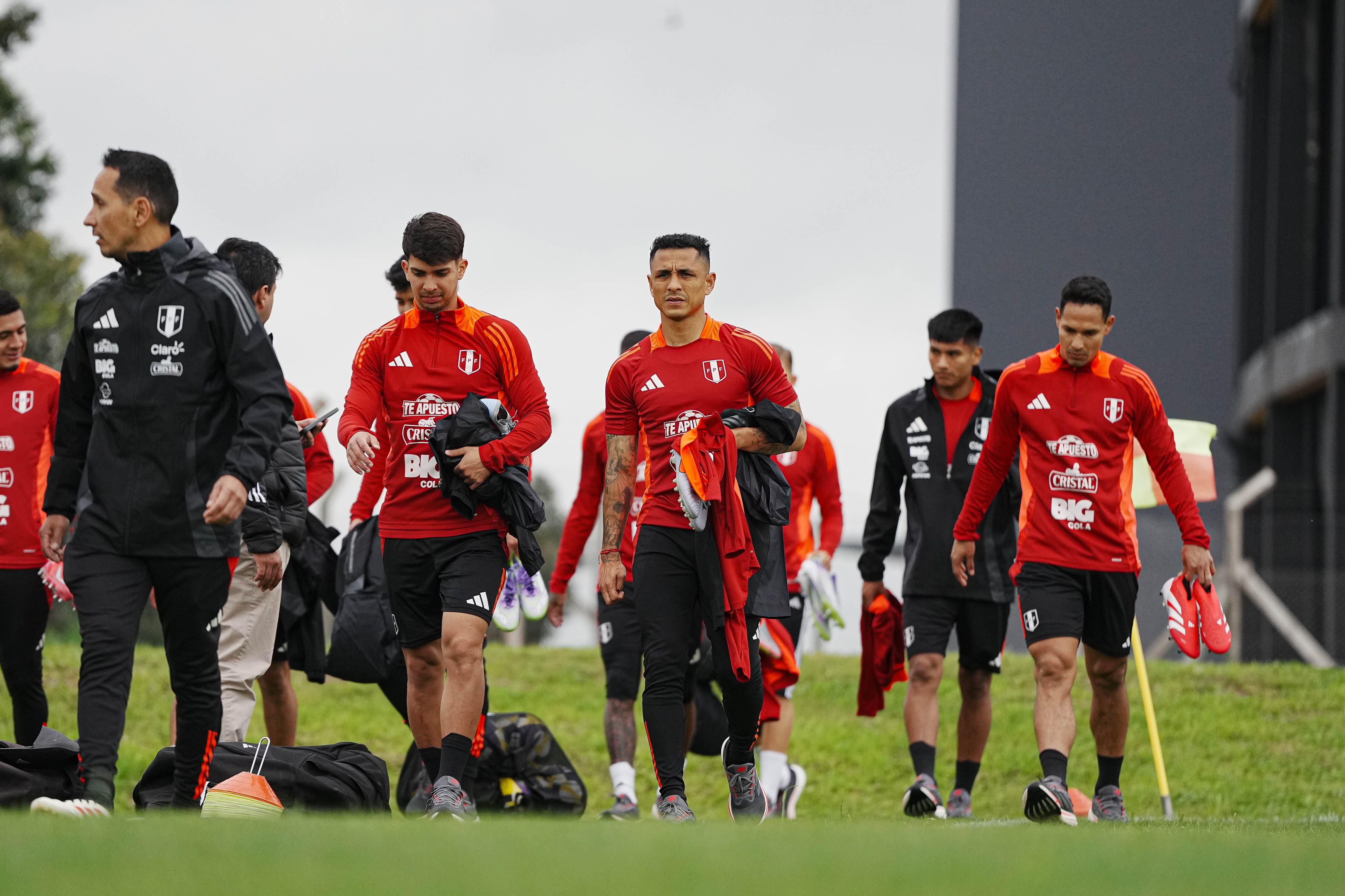 Entrenamiento de la selección peruana en Montevideo previo al partido con Uruguay. (La Bicolor)