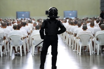 La investigación judicial señala que la cúpula de la MS-13 ordenó asesinatos desde cárceles y calles entre 2012 y 2022.(Cortesía: Secretaría de Prensa)