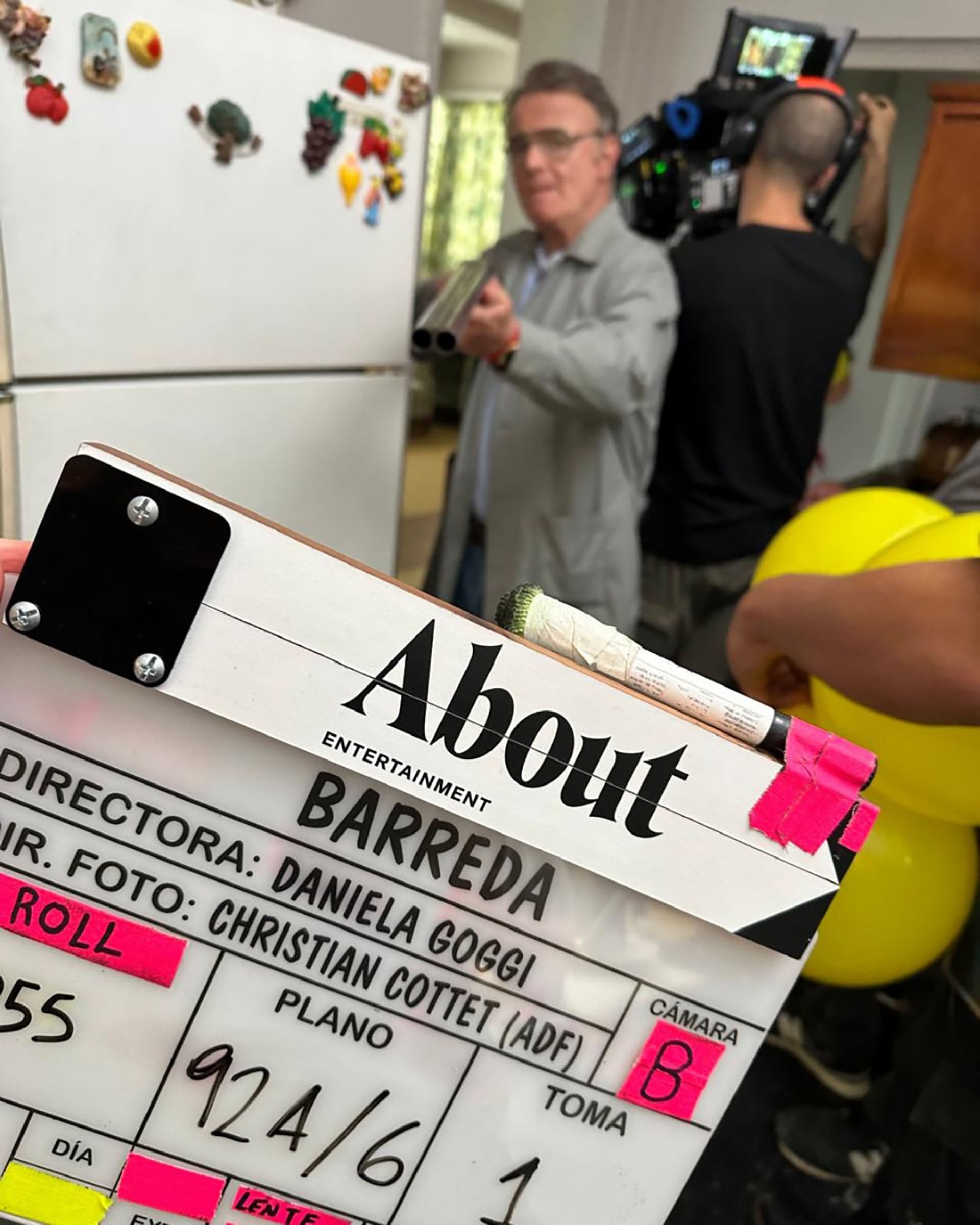 El elenco de Barreda incluye a Luis Machín como Ricardo Barreda y a Carla Peterson como Gladys McDonald
