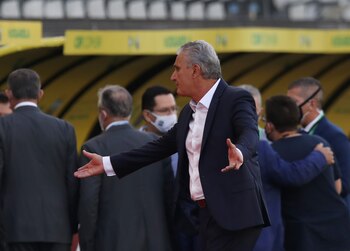 Tite aseguró que quien rompe las leyes debe pagar (Reuters)