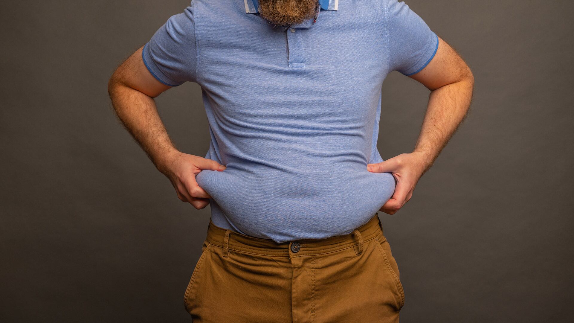 Expertos destacan que no toda la pérdida de peso es igual y que la ubicación de la grasa determina el riesgo para la salud (Freepik)