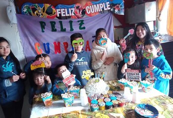 "Feliz en tu día", los cumpleaños solidarios de Comodoro Rivadavia