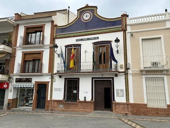 Un hombre pasa de ser el acusado a víctima tras recibir dos disparos mortales horas antes de un juicio en Pizarra (Málaga)