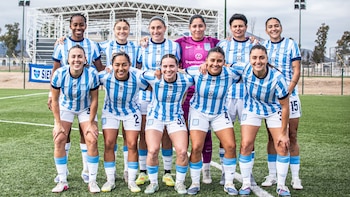 Racing venció a San Luis por 2-0 y conquistó su primer título en el fútbol femenino