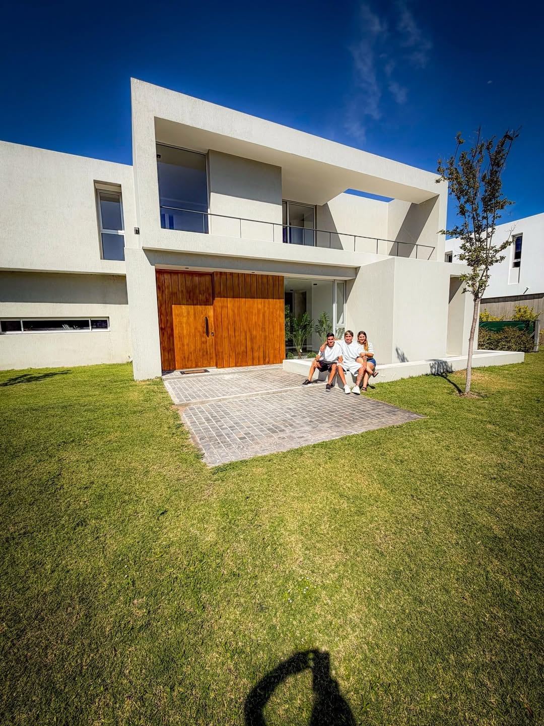 Maher Carrizo con su mamá, a quien le compró una casa en Santiago del Estero (Instagram mahercarrizo_9)