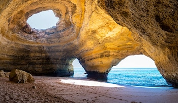 Cuevas del Agar de Benagil,