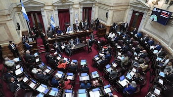 En una sesión incierta por el caso Adorni, el Senado buscará aprobar la ley de propiedad privada