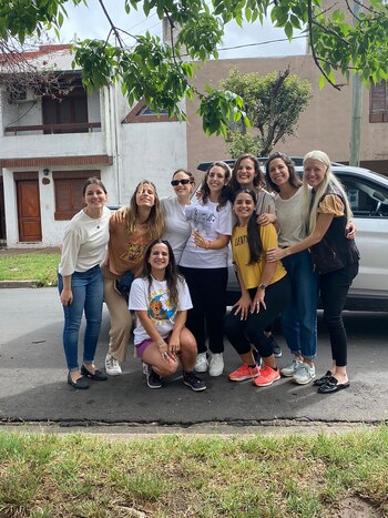 Amigas apoyo quimioterapia de una chica Paraná