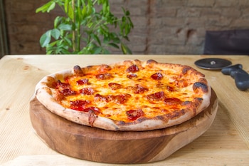 Cómo hacer pizza casera, según