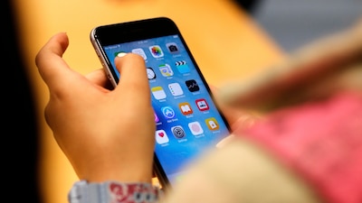 La mayoría de los estadounidenses apoya la prohibición de las redes sociales para menores de 16 años