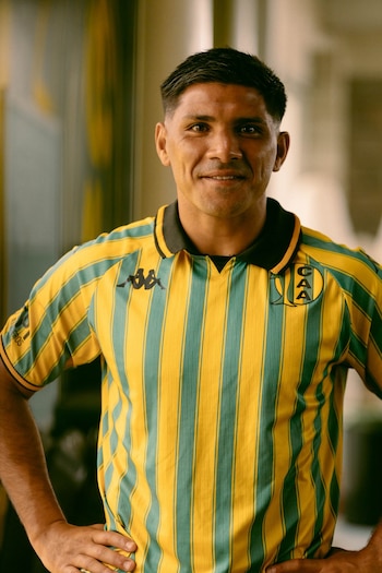 Nicolás Zalazar, defensor de 28