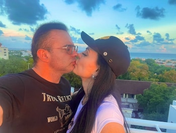 La pareja se casó en