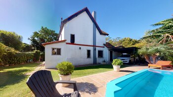 Con parque y piscina (Fotos