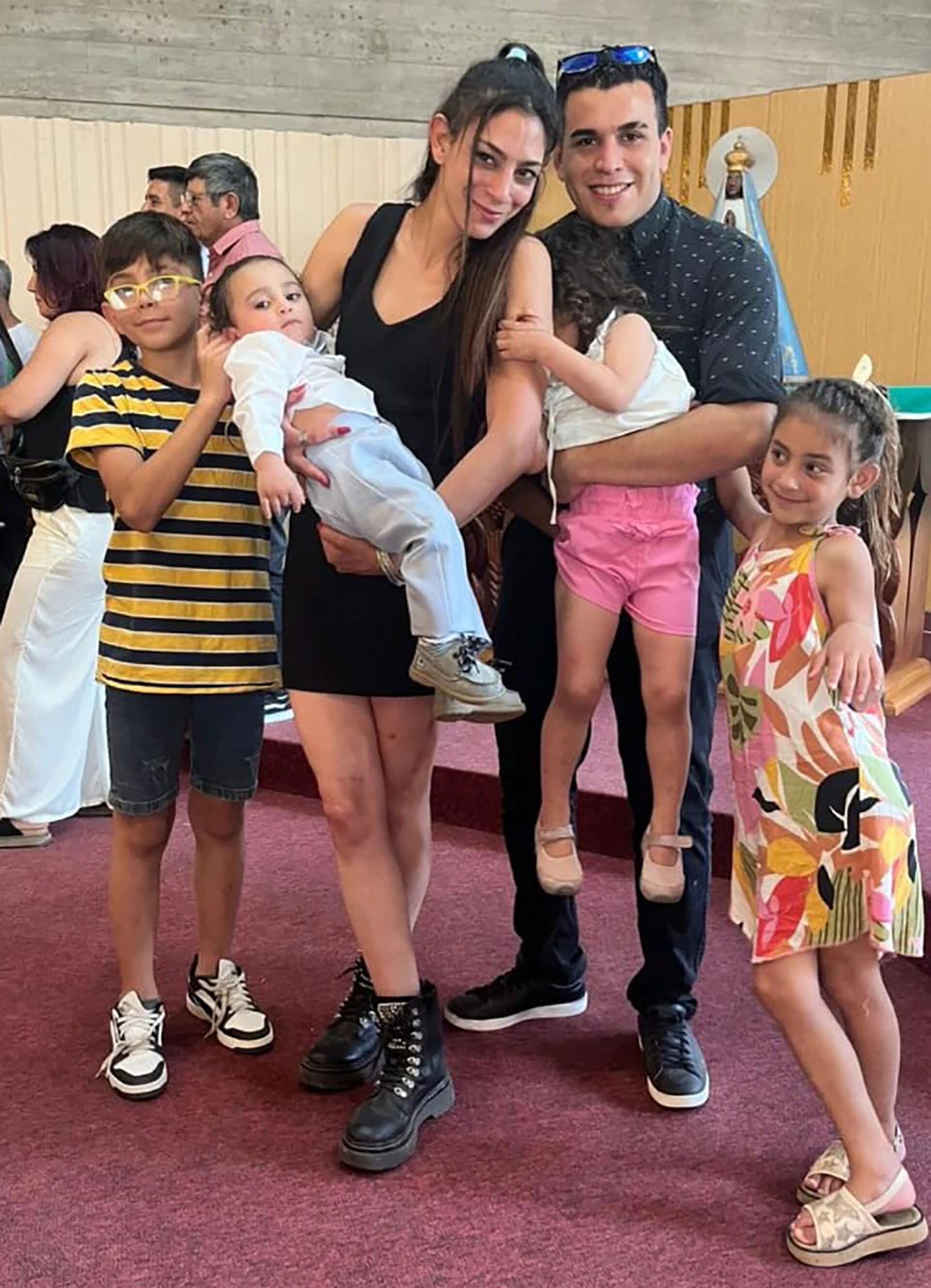 Yésica Acuña sufrió fracturas de fémur y pelvis tras el impacto, mientras que su hija de tres años fue hospitalizada con lesiones graves