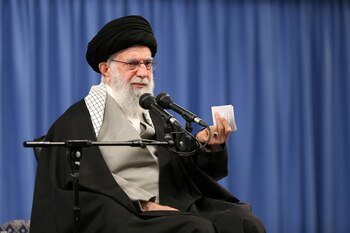 El Ayatollah Ali Khamenei habla