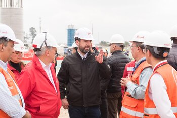 Alcalde Galán en los patios