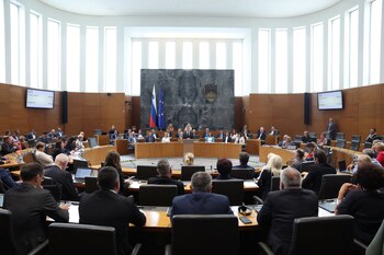 El Parlamento de Eslovenia debatió