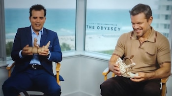 Matt Damon y John Leguizamo se emocionaron cuando les obsequiaron Caballitos de totora.
Fanáticos del Cine