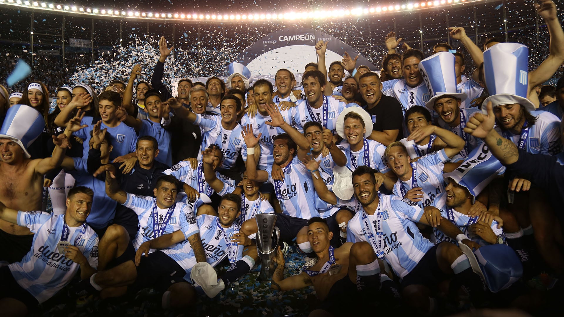 Racing Club campeón en 2014, el tema de conversación y conexión en el reencuentro entre Santiago Raffo y Ricardo Iorio (NA/Juan Vargas)