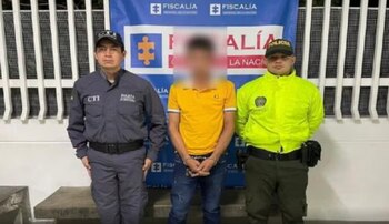 Agentes de investigación y policía