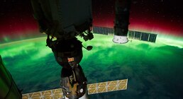 Auroras boreales y riesgo tecnológico: el impacto de la tormenta solar que llega a Estados Unidos