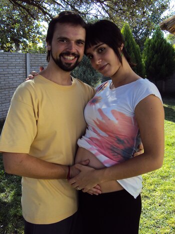 Ariel y Agustina, mientras Alma