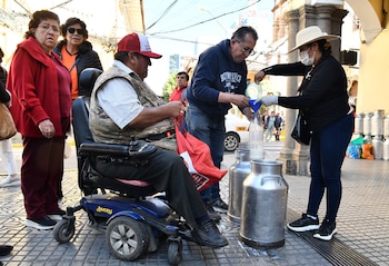 Los conflictos en Bolivia asfixian a pequeños comerciantes, transportistas y productores