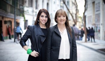 Natalia Souto con Victoria Donda y Natalia Souto con Alberto Fernández
