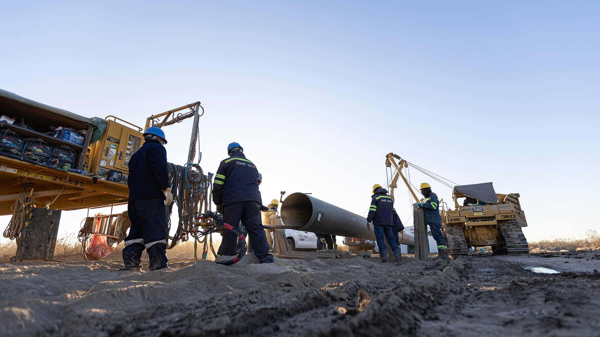 Las exportaciones energéticas alcanzaron niveles récord en marzo, acompañadas por una fuerte caída de importaciones