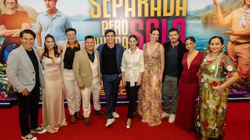 Emilia Drago asistió a la avant premiere de la comedia acompañada por su esposo y sus dos niñas