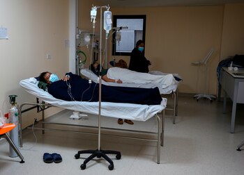 Vista de una unidad de emergencia con pacientes covid-19 en Quito (Ecuador). Fotografía de archivo. EFE/José Jácome