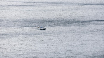 Mueren cinco personas tras hundirse un aerodeslizador en el lago Baikal, en Rusia