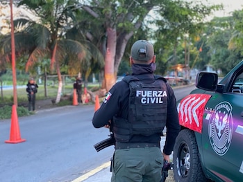 Los ochos sujetos fueron arrestados