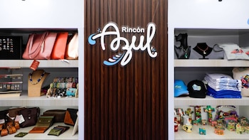 Salvadoreños retornados conquistan el IRONMAN