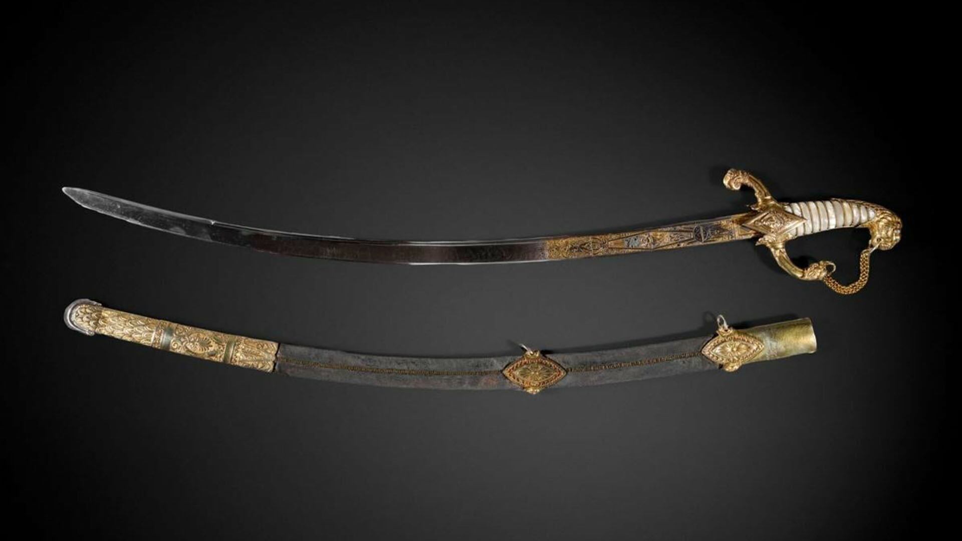 Una espada de Napoleón Bonaparte perdida durante 200 años resurge como  tesoro nacional en una subasta histórica - Infobae