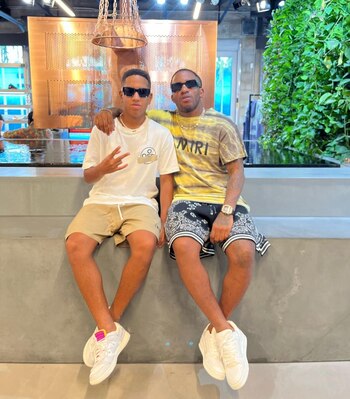 Jefferson Farfán y su hijo.