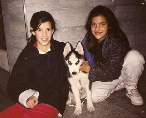 Natalia Ragonati junto a su hermana