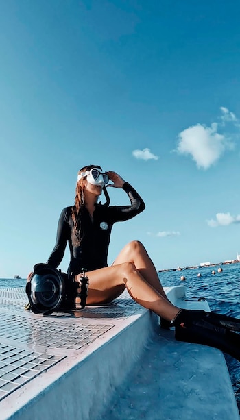 Romina Giorno también nadó con tiburones martillo y ballenas jorobadas (@romigiorno)