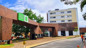 La explosión de una bomba de cloro en la Universidad Industrial de Santander dejó a un estudiante gravemente afectado