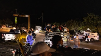 La avalancha de voluntarios en Venezuela ralentiza las labores de rescate