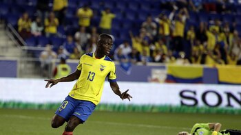 3-1. 'Superman' Valencia conduce cómoda