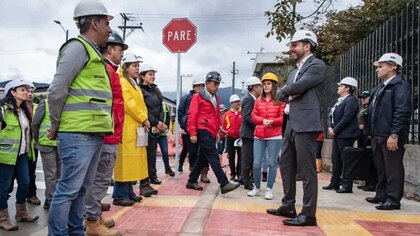 Alcalde Galán entregó obras de valorización en Bogotá que debieron estar listas en 2023