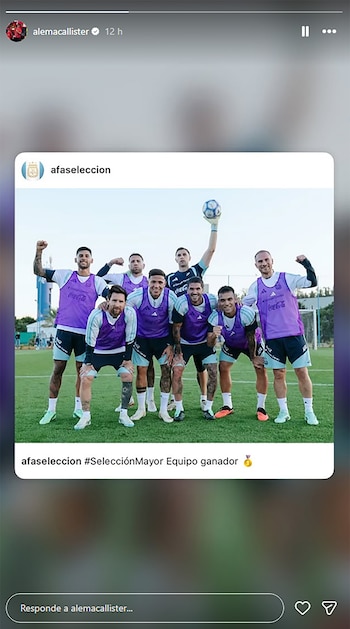 Capturas de posteos de compañeros de Selección a Messi