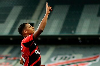 Pedro Rocha de Paranaense celebra