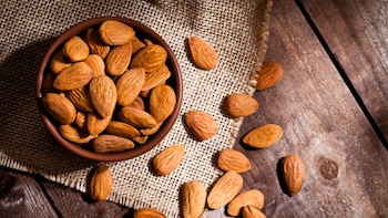 Almendras remojadas: la cantidad que