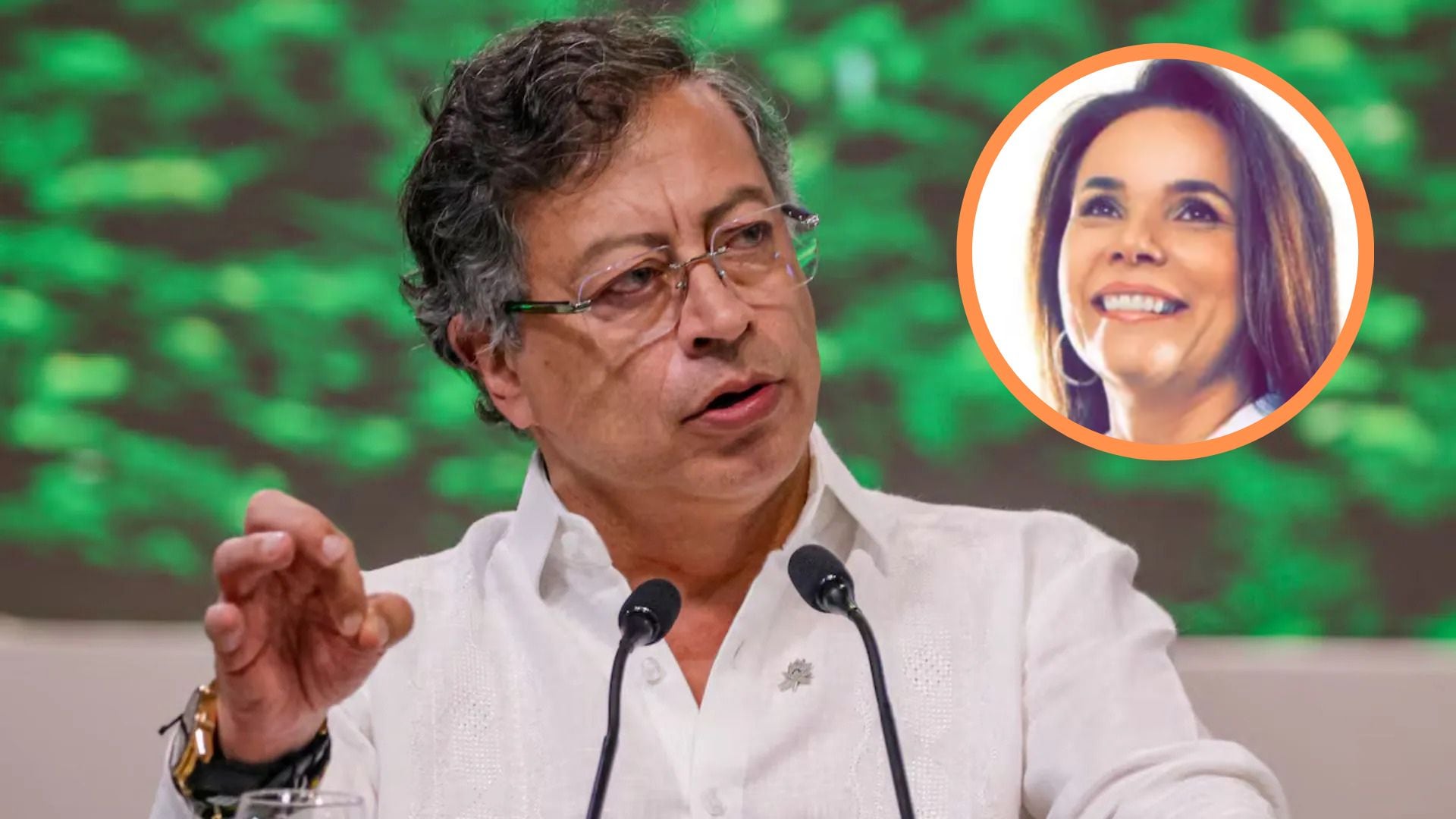 El presidente Gustavo Petro y la contratista Ingrid Carolina Plata Navas, quien ha firmado contratos por prestación de servicios con el Dapre desde agosto de 2022. - crédito Presidencia/redes sociales